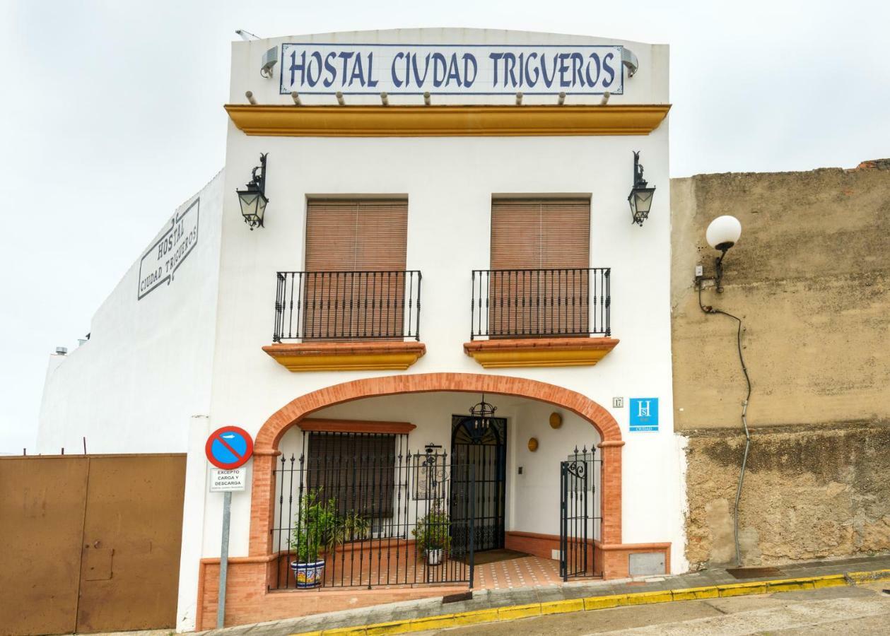 Hostal Ciudad Trigueros מראה חיצוני תמונה